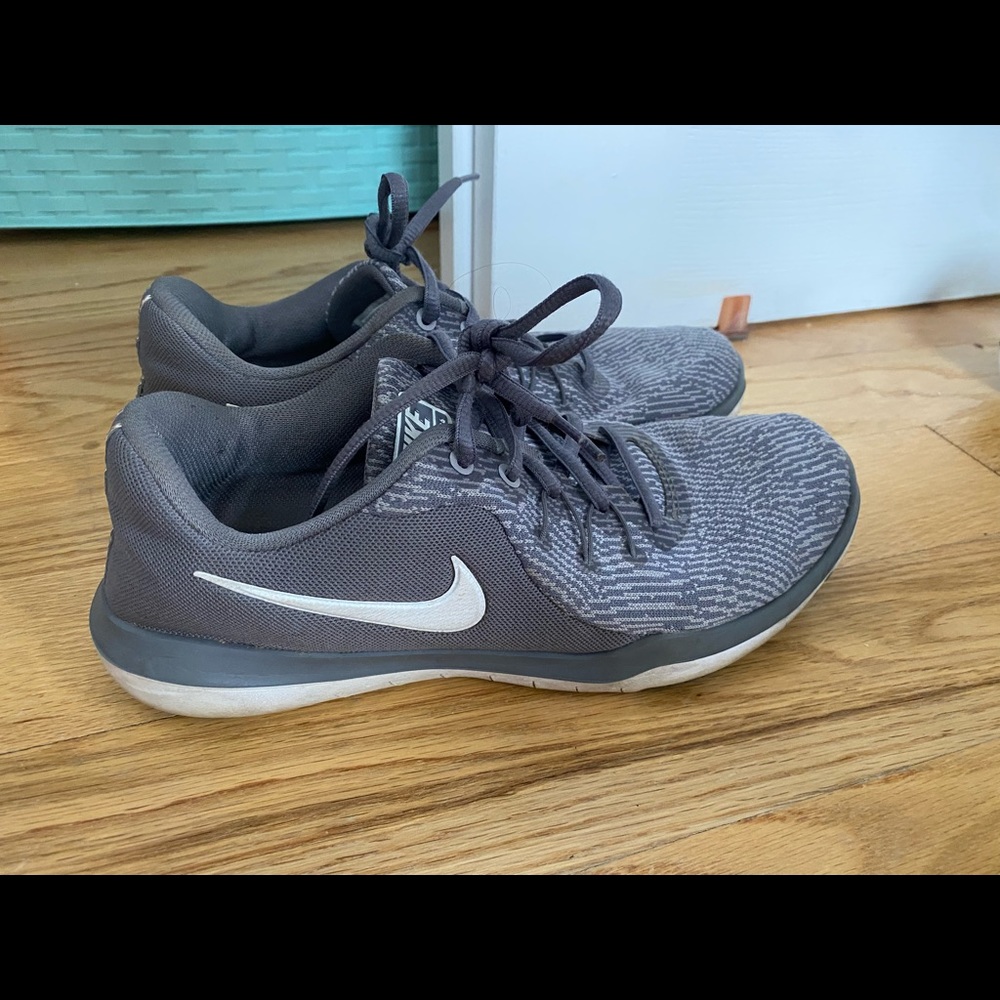 Nike size 8 superflex